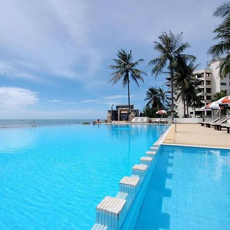 Golden Pine Beach Resort Pran Buri Esterno foto