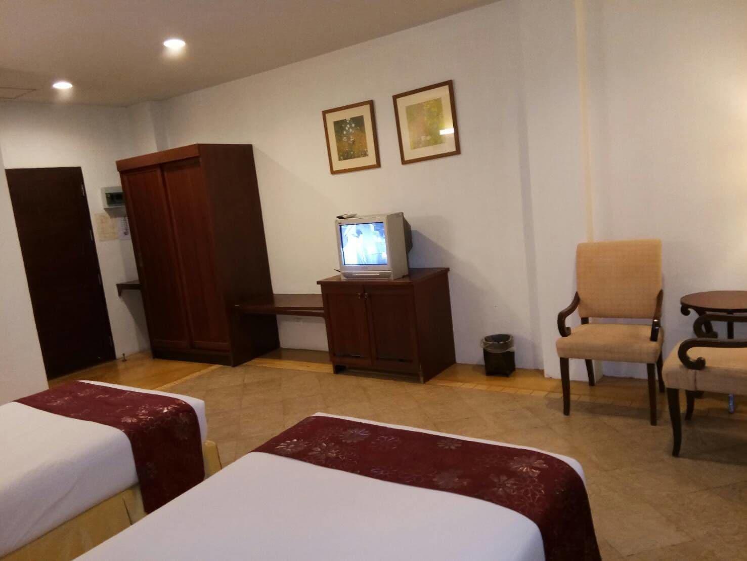 Golden Pine Beach Resort Pran Buri Esterno foto