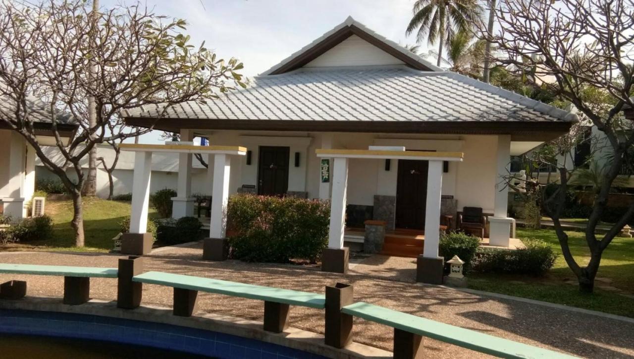 Golden Pine Beach Resort Pran Buri Esterno foto
