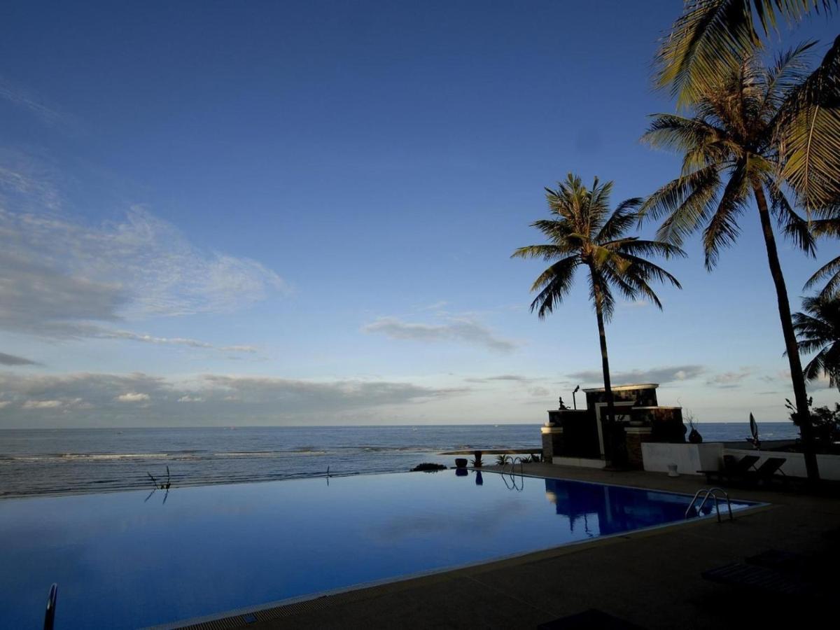 Golden Pine Beach Resort Pran Buri Esterno foto