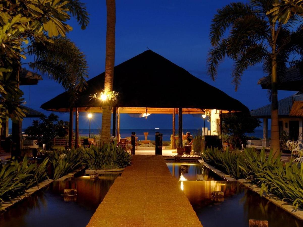 Golden Pine Beach Resort Pran Buri Esterno foto