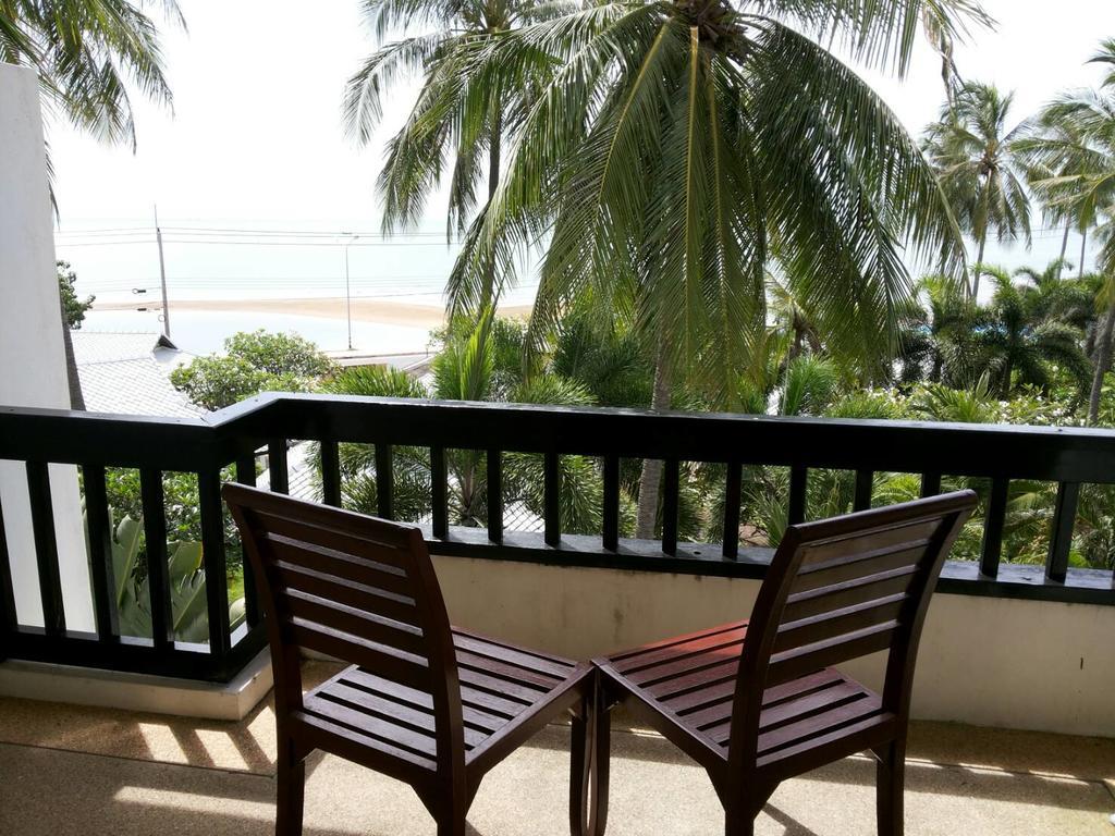Golden Pine Beach Resort Pran Buri Esterno foto