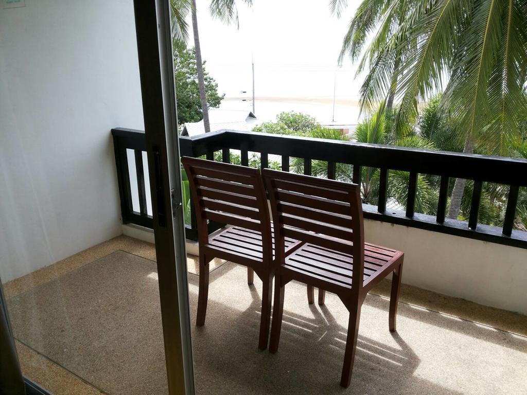 Golden Pine Beach Resort Pran Buri Esterno foto
