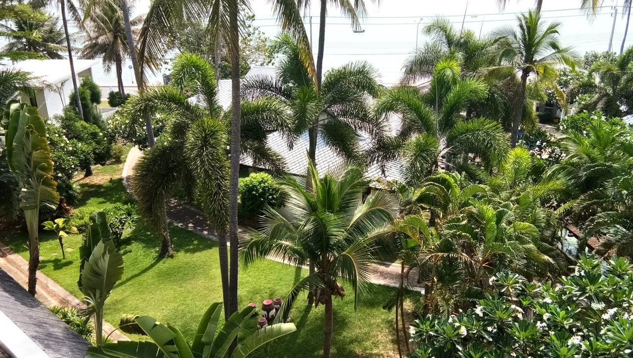 Golden Pine Beach Resort Pran Buri Esterno foto