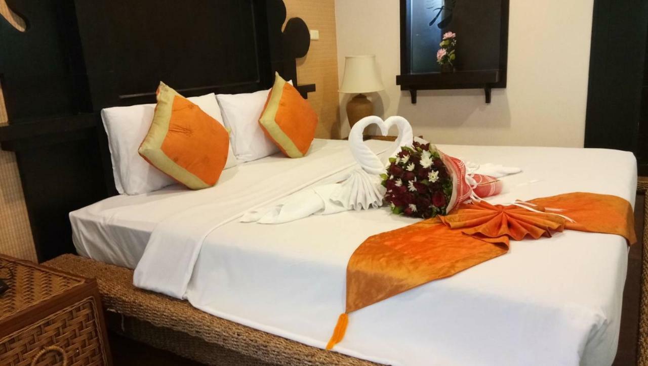 Golden Pine Beach Resort Pran Buri Esterno foto